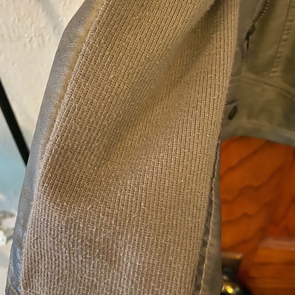 Jacket - Picture 3 of 4